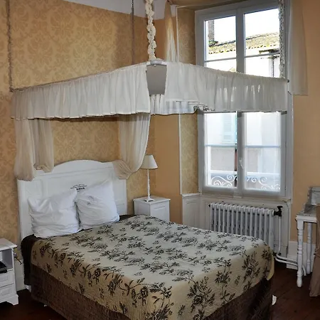 Chambres D'hotes L'arbre D'or De Marc-aurele 3* 博蒙特德洛马尼